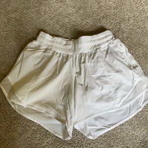 Lululemon hotty hot 2.5”